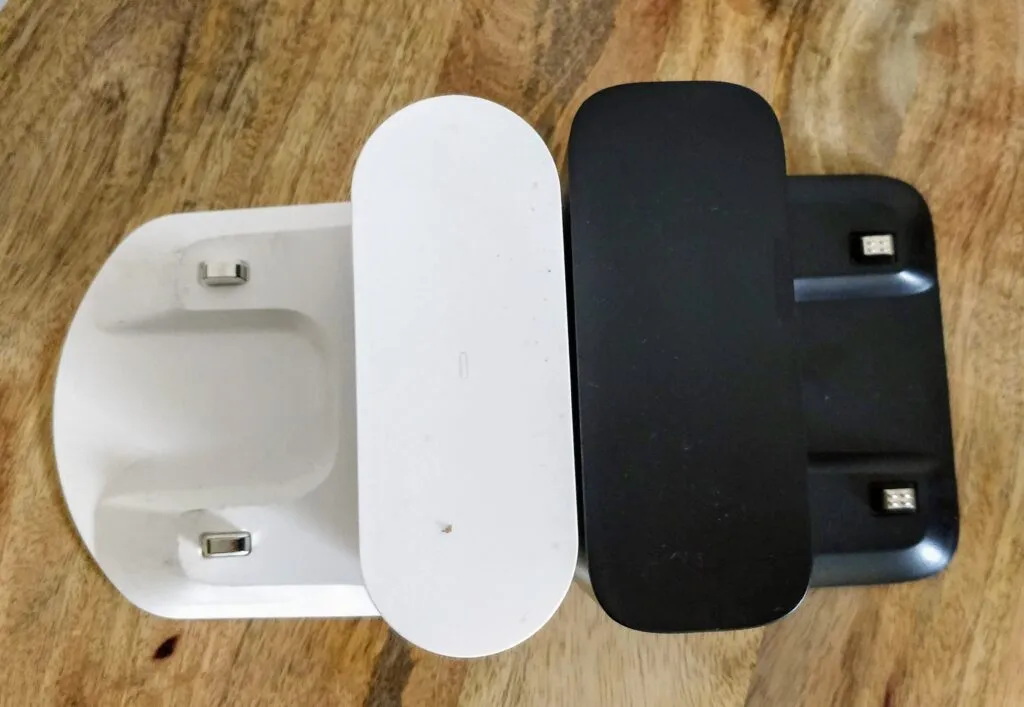 La stations de recharge est légèrement plus petite pour le L10 Pro