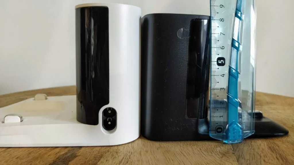 La stations de recharge est légèrement plus basse pour le L10 Pro